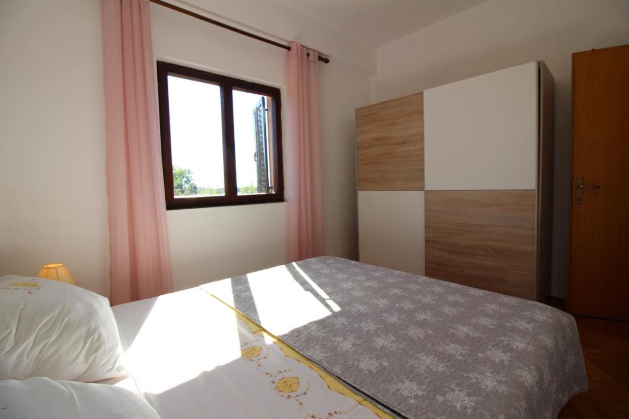 Apartment Liliana Near Beach โปเรช ภายนอก รูปภาพ