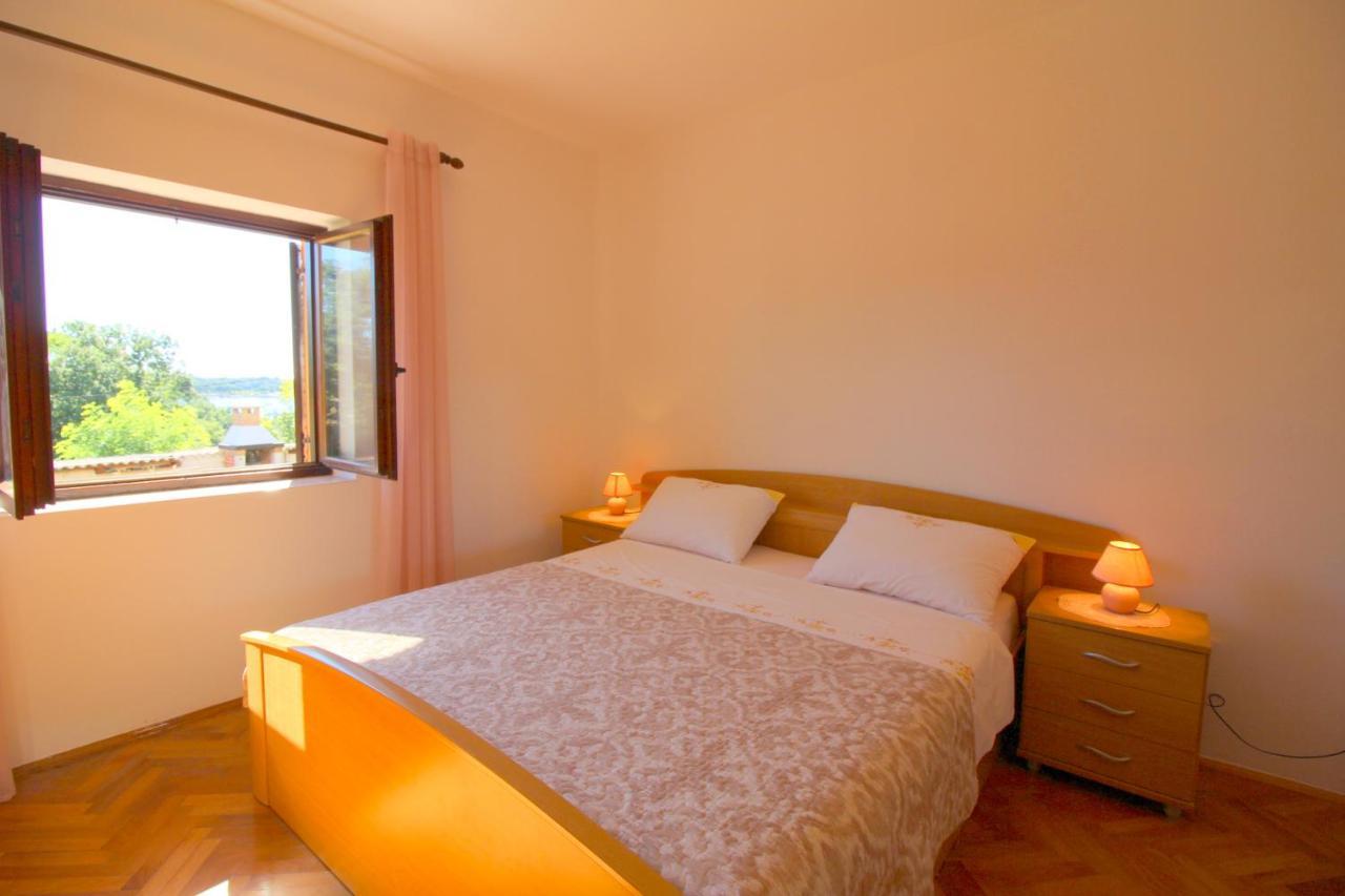 Apartment Liliana Near Beach โปเรช ภายนอก รูปภาพ