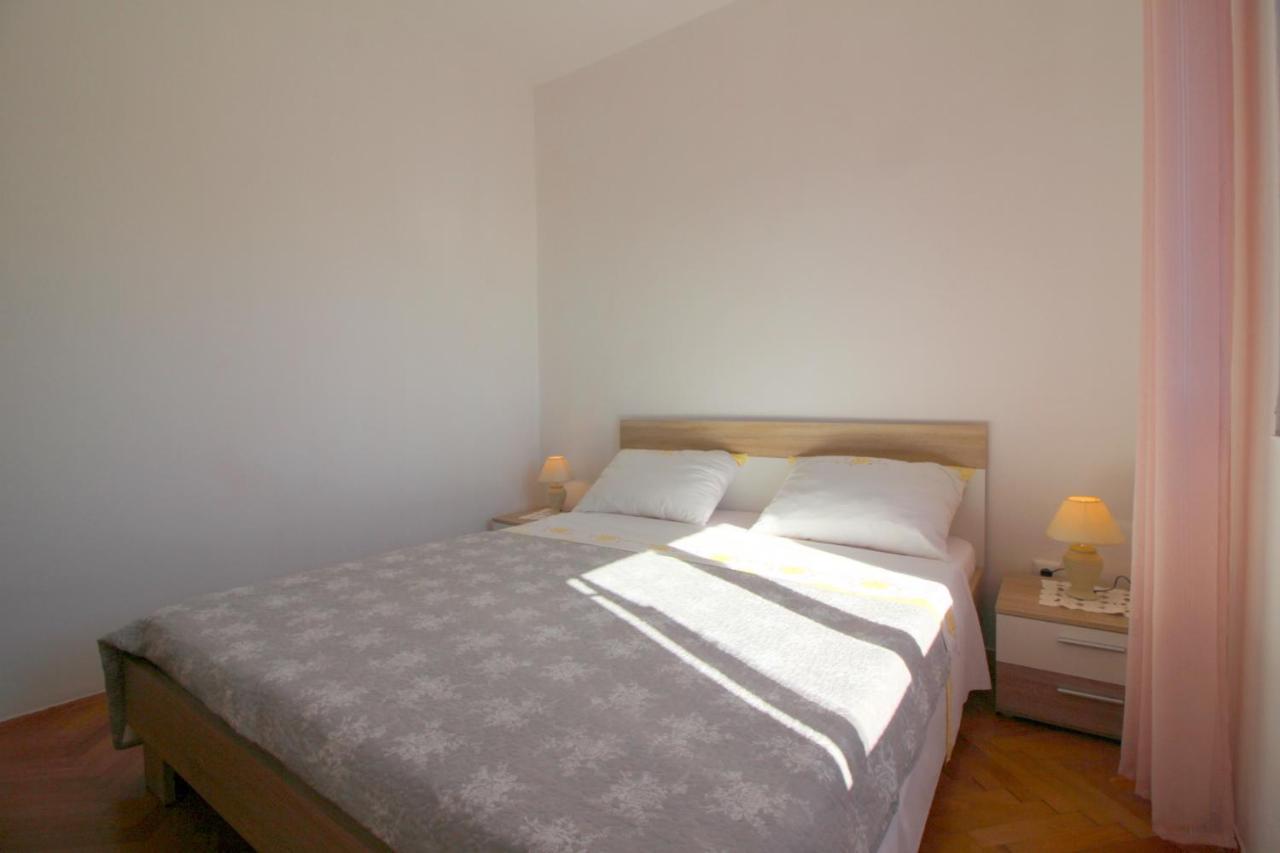 Apartment Liliana Near Beach โปเรช ภายนอก รูปภาพ